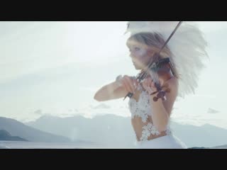 Премьера клипа! Lindsey Stirling - I Wonder As I Wander (20.10.2018)