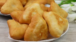 Это мое фирменное тесто! Мои пирожки знают все мои друзья и коллеги, начинка НЯМ НЯМ (слова моей мамы)