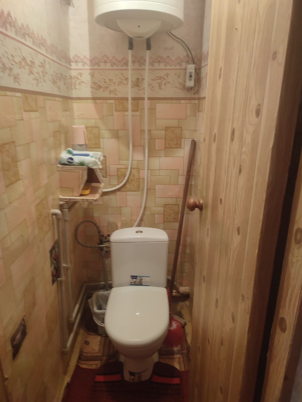 Продам 3- х комнатную квартиру село Валуйское , кирпич, 3/4 эт., пл. 67 кв.м., кухня 8 кв.м., жилое состояние, окна м/п., с/у раздельный, лоджия (застеклена), балкон ( не застеклен ), чистый подъезд. Цена 2 200 000 руб. тел. +79591424483 !! Автономное отопление!! !!...